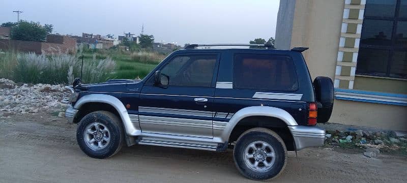 Mitsubishi Pajero 1987 7