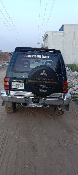 Mitsubishi Pajero 1987 9