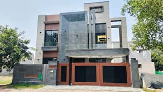 10 Marla House Is Available For Sale In Bahria Town Ghaznavi Block Lahore