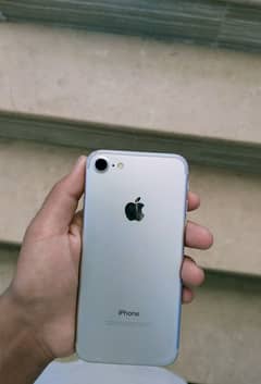 Iphone 7  32gb  10/10 condition non PTA battery health 87