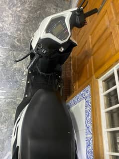 pakzon electric scooty