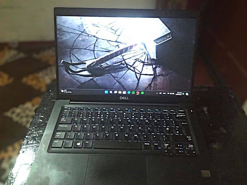 Dell Latitude 7390 1