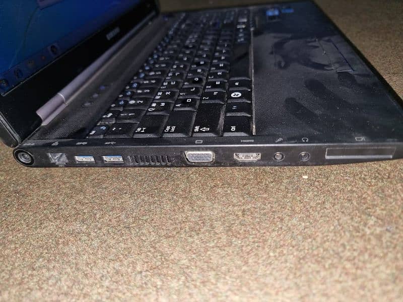 Samsung laptop (core i5 2nd gen) 3