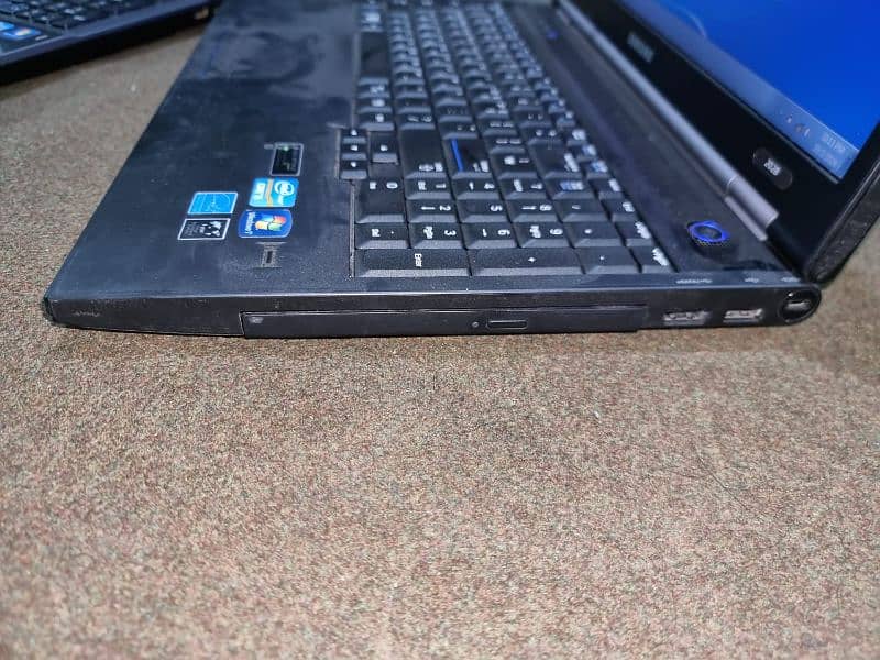 Samsung laptop (core i5 2nd gen) 4