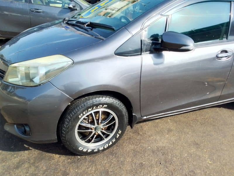 Toyota Vitz 2011 3