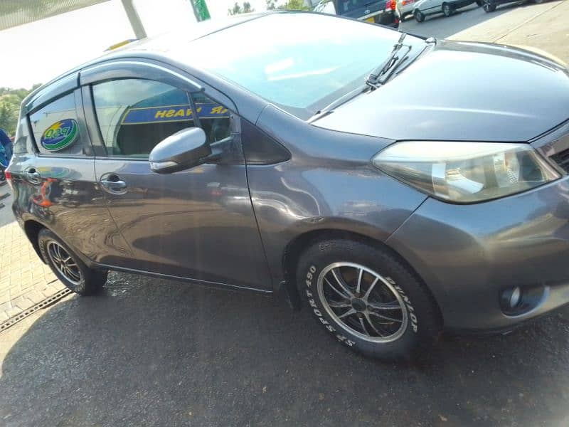 Toyota Vitz 2011 8