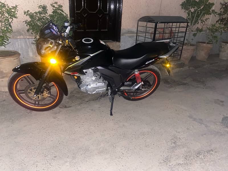 Suzuki gsx 125 6