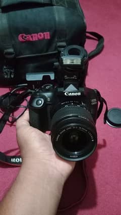 CANNON 1200 D camera