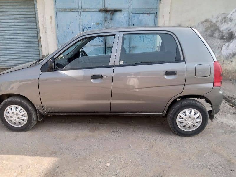 Suzuki Alto 2011 3