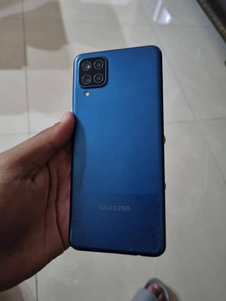 Samsung Galaxy A12 4