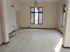 1 Kanal Upper Portion With 4 Bed, Attach Bath, And Separate Entrance Available For Rent In M Block Model Town Lahore