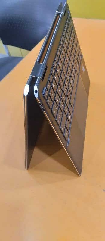 HP spectre 14 x360 convertible 6