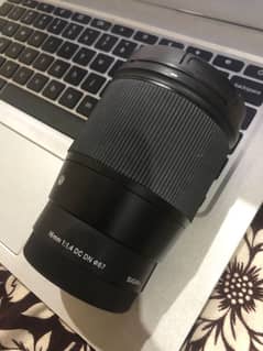 SIGMA 16mm F1.4