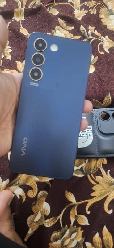 vivo y100 3