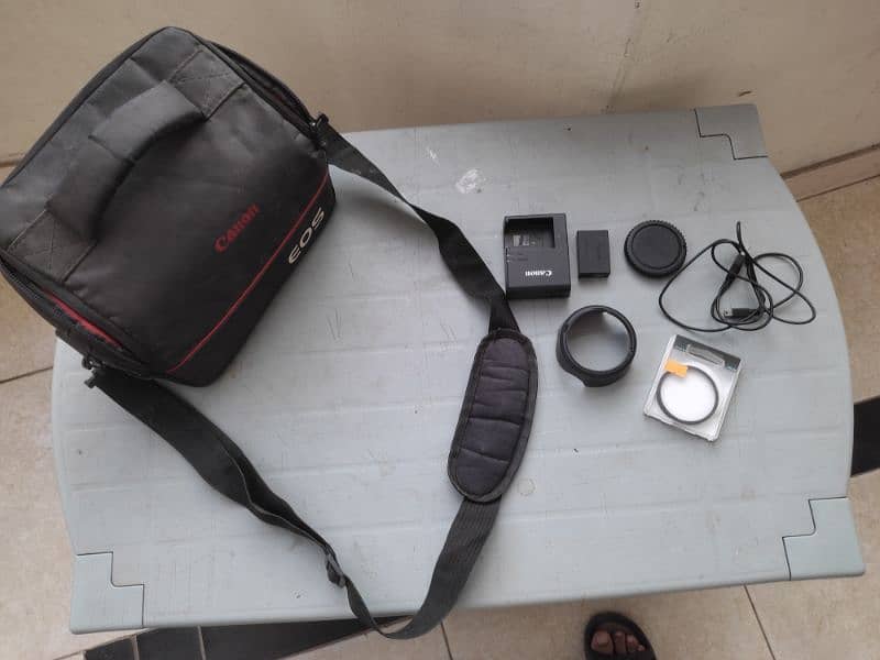 Canon 200 D ASSECORIES Camera Bag Lens Cover Original Data Cable Lens 0