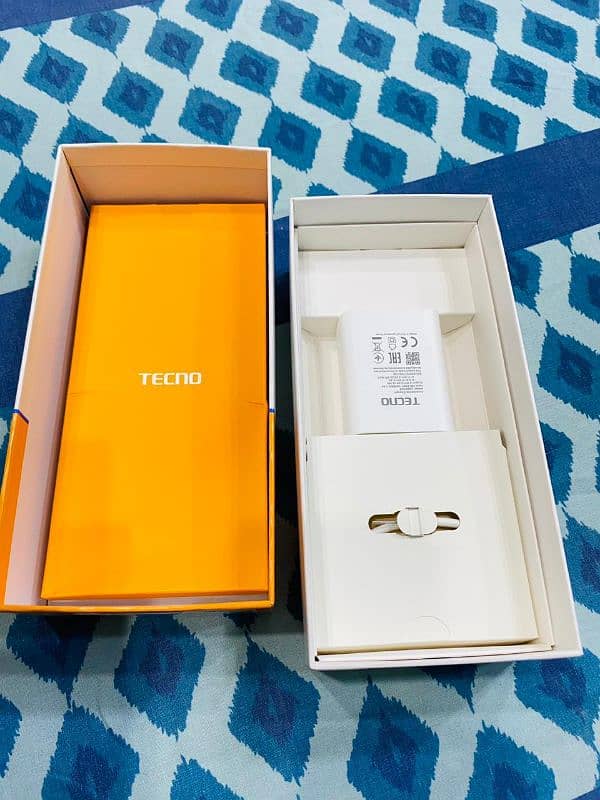 Tecno spark 20 pro condition 10/9.5 1