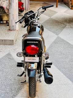 bike is in v good condition gold edition self start all Punjab number