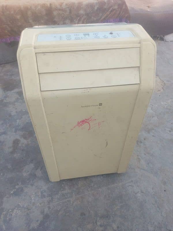 portable ac ha gas leakage issue ha baki sb working ha compressor ok 4