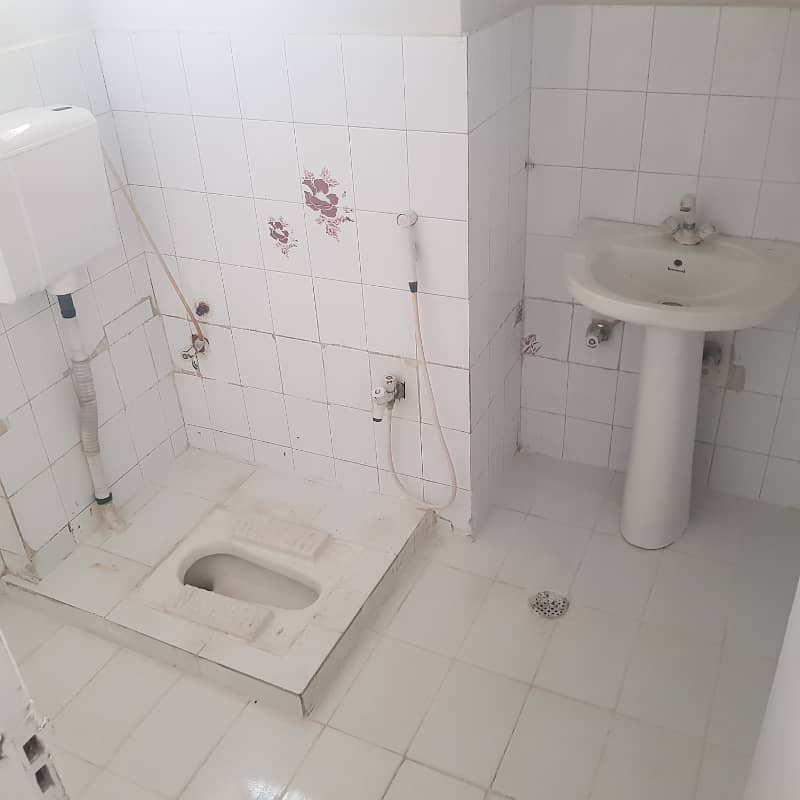 Flat For Rent 3 bedroom d d 16