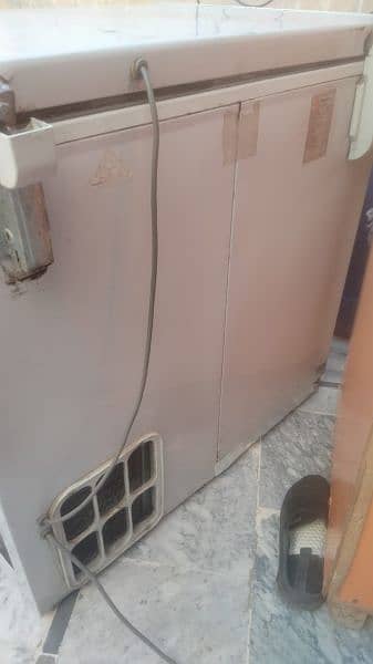 D Freezer in Good Condition 2