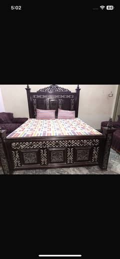 urgent sale in reasonable price solid wood bed