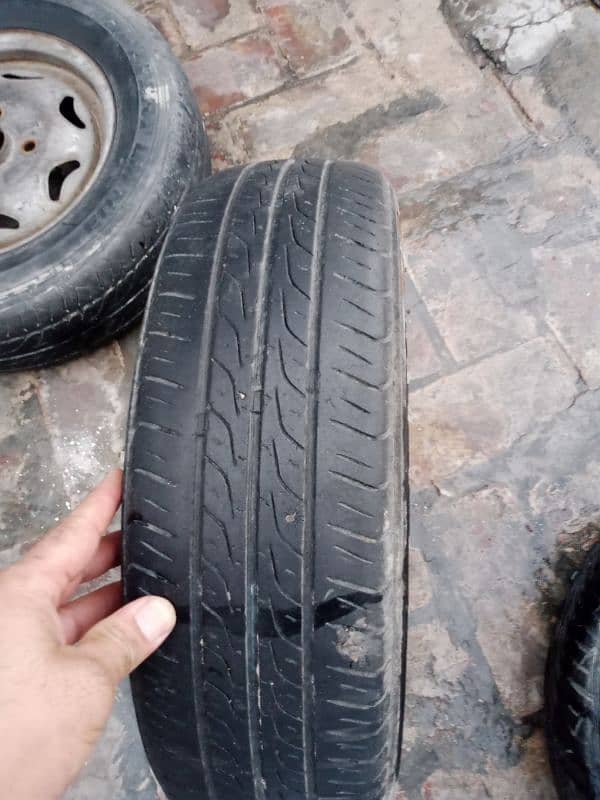 size 175/70 R 13  Rim tyers 5