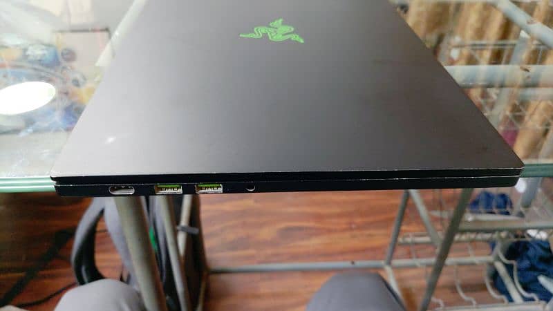 **Razer Blade 15 – i7-8750H, GTX 1070 Max-Q, FHD 240hz Gaming Laptop** 6