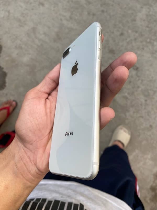 IPHONE 8 plus non PTA 4