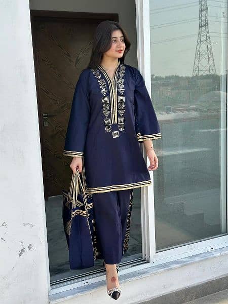 2pcs woman's stitched linen printed shirt and trouser 1