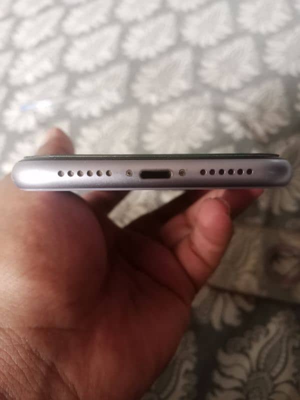 iphone11 non pta 64 gb mint condition 1