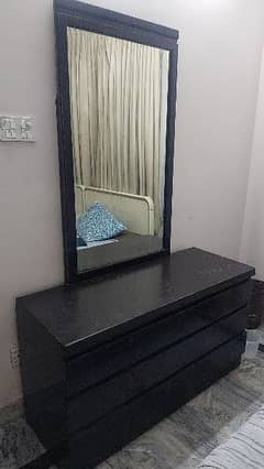 Dressing table for sale