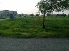 Residential Plot No. 811 Corner 21.5 Marla Plot for sale In Dha Lahore Phase-7 Block-Z1 0