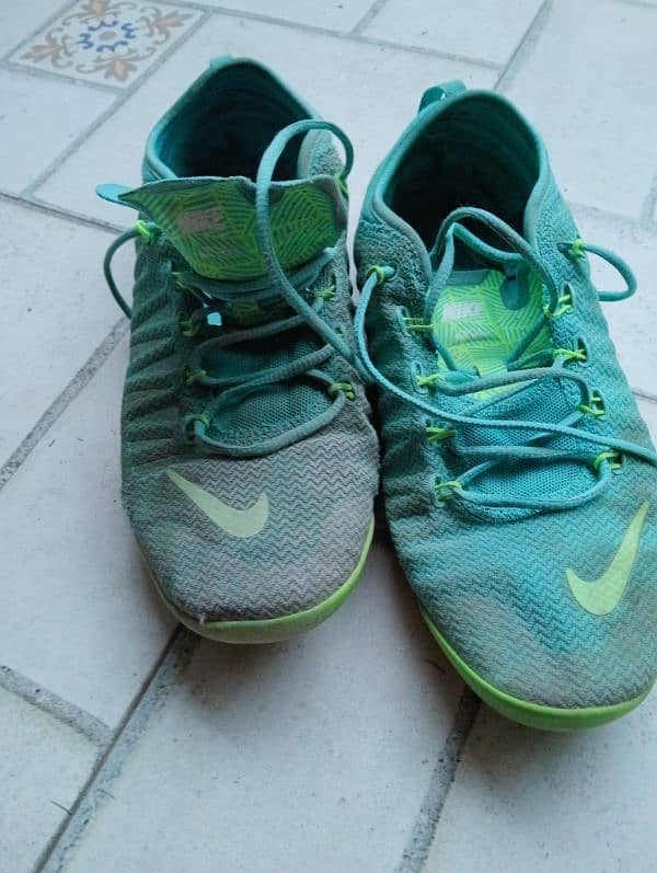 Original Nike trainer in Excellent condition 5