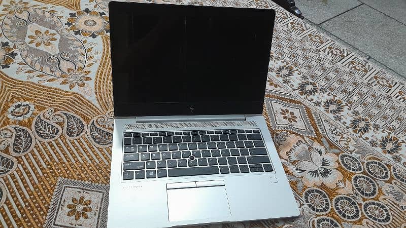 HP EliteBook 830 G5 2