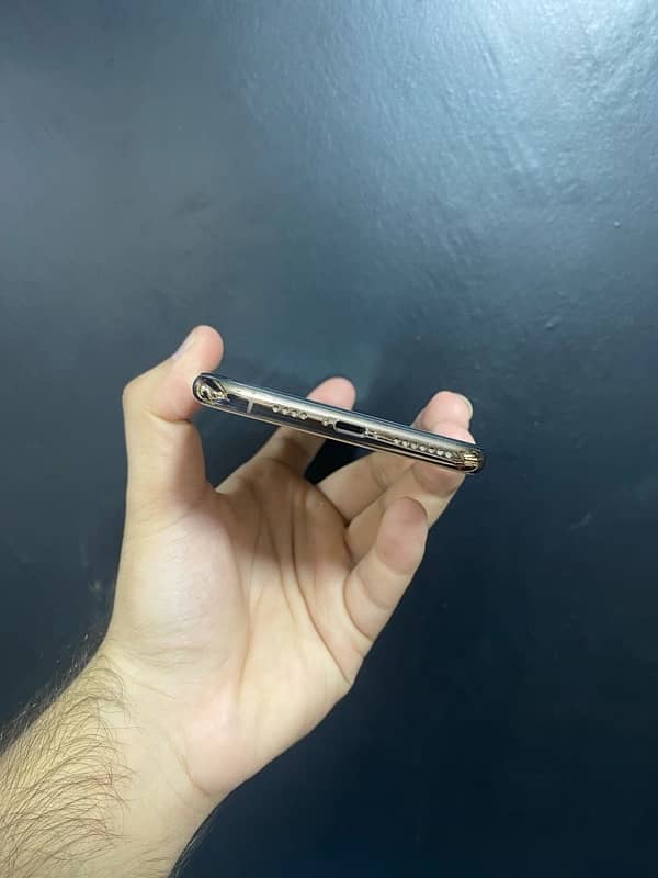 Iphone XsMax 64Gb GOLD PTA APPROVED 1