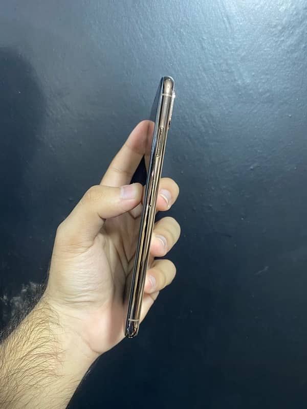 Iphone XsMax 64Gb GOLD PTA APPROVED 3