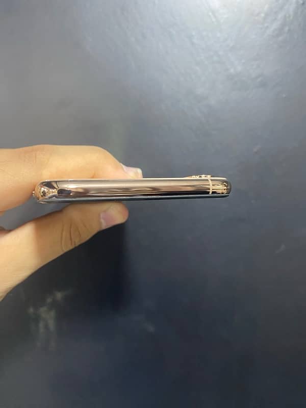 Iphone XsMax 64Gb GOLD PTA APPROVED 4