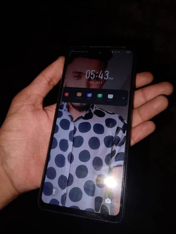 Infinix hot 40 pro no box no charger just fone . . . 03167555780 4