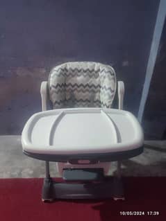 tinnies by mama love chair in stock model