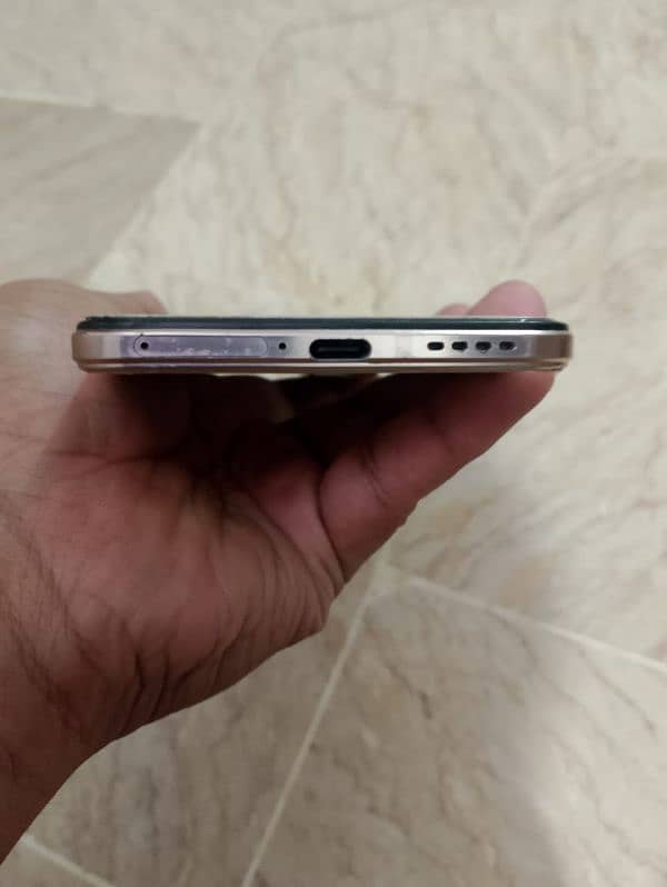 Vivo v23e With Box & Original Charger 5