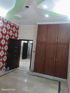 Vip beautiful 6 marla lower portion is available for rent in sabzazar lhr