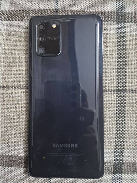 Samsung S10 Lite 9