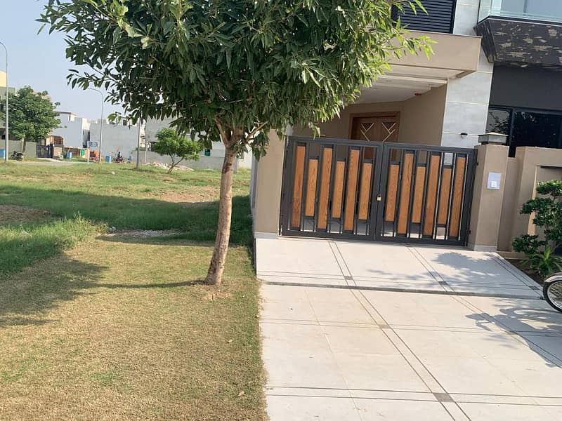 5 Marla Modern Design House for Rent facing main Road Block B 9 Town DHA Lahore 2