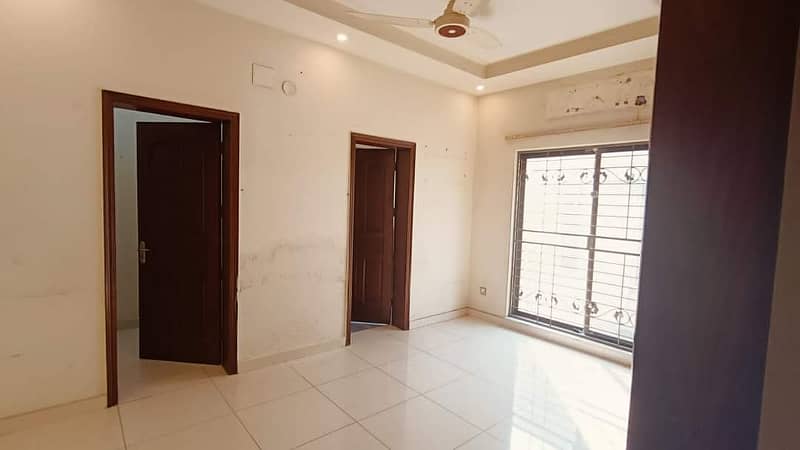 4 Marla double storey House for rent Shalimar colony Multan 6