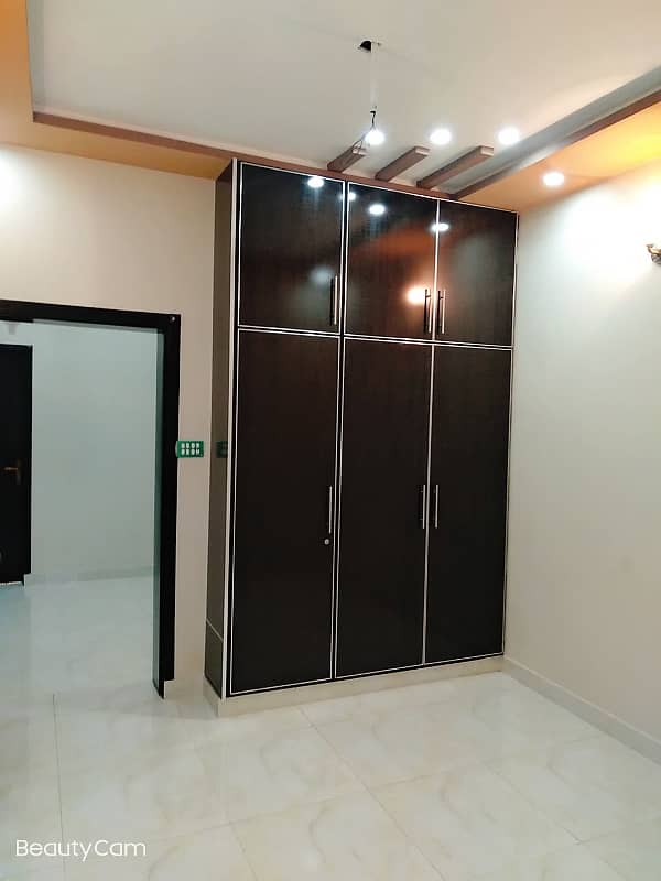 Vip beautiful 6 marla lower portion is available for rent in sabzazar lhr 2