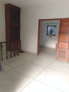 1 kanal double storey House for rent sabzazr colony Multan