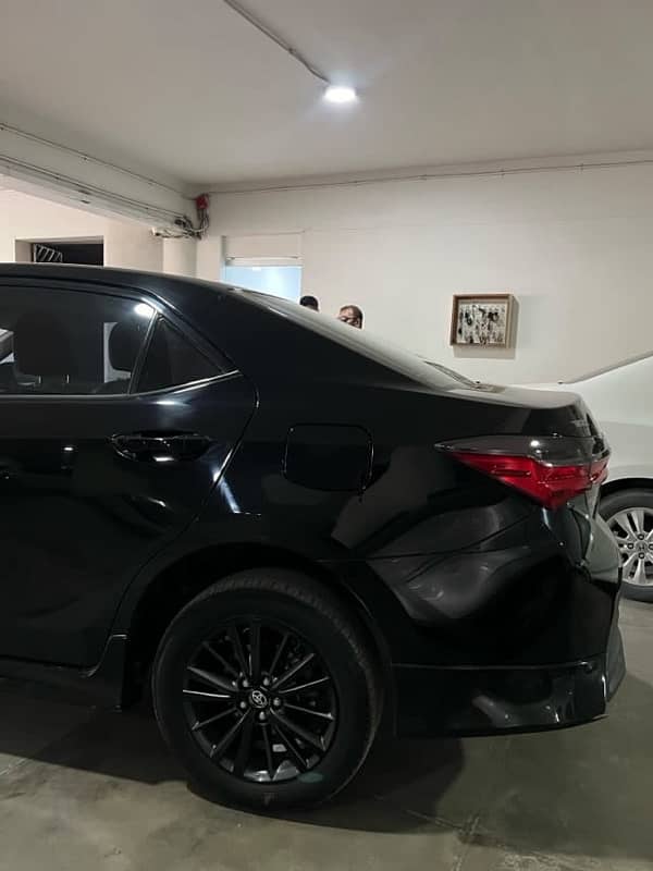 Toyota Corolla Altis 2022 black color 4