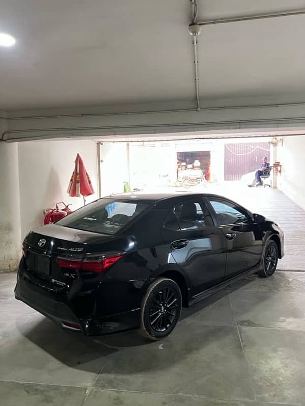 Toyota Corolla Altis 2022 black color 8