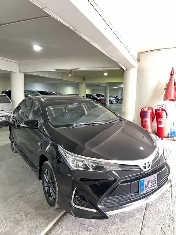 Toyota Corolla Altis 2022 black color 9