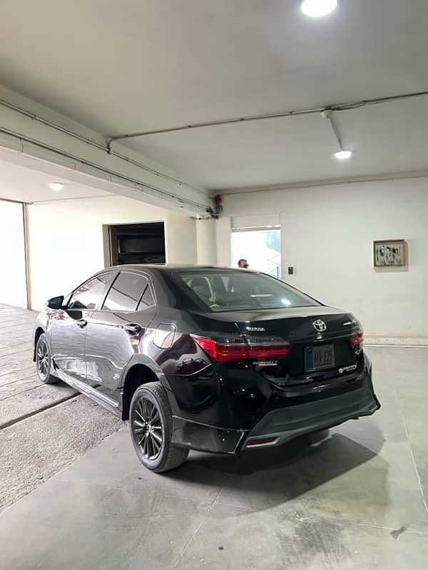 Toyota Corolla Altis 2022 black color 11